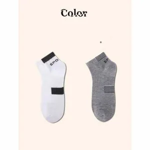 زواج من الجوارب الرياضية القطنية القابلة . Marriage of cotton sports socks