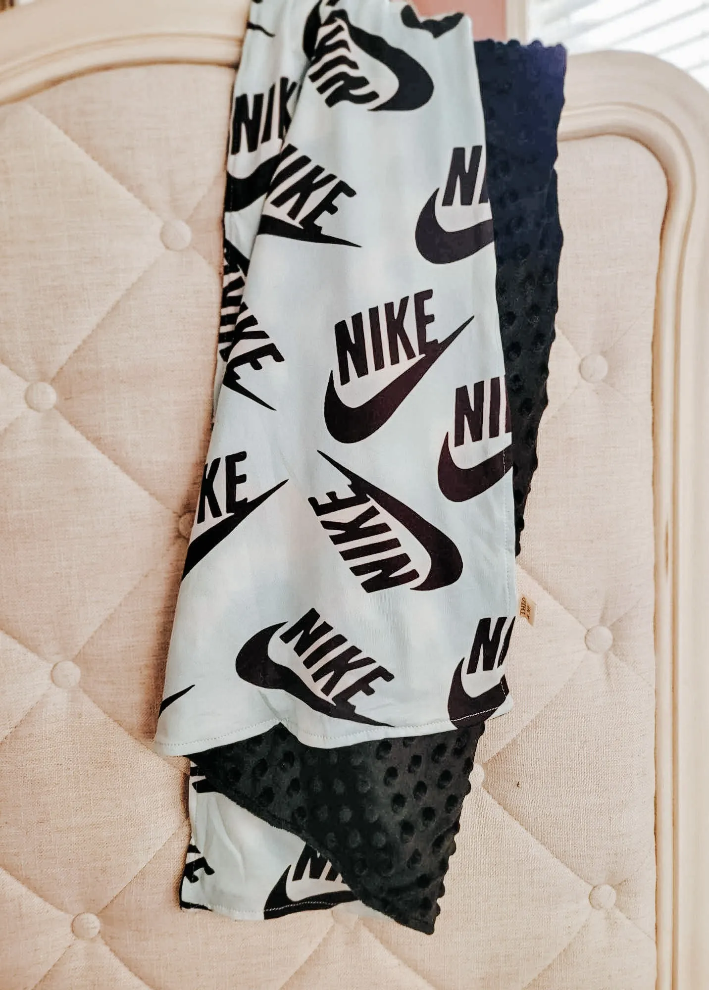 $10.00 EA - 3 PCs - Kids Minkey & Cotton Spandex Blankets - Nike