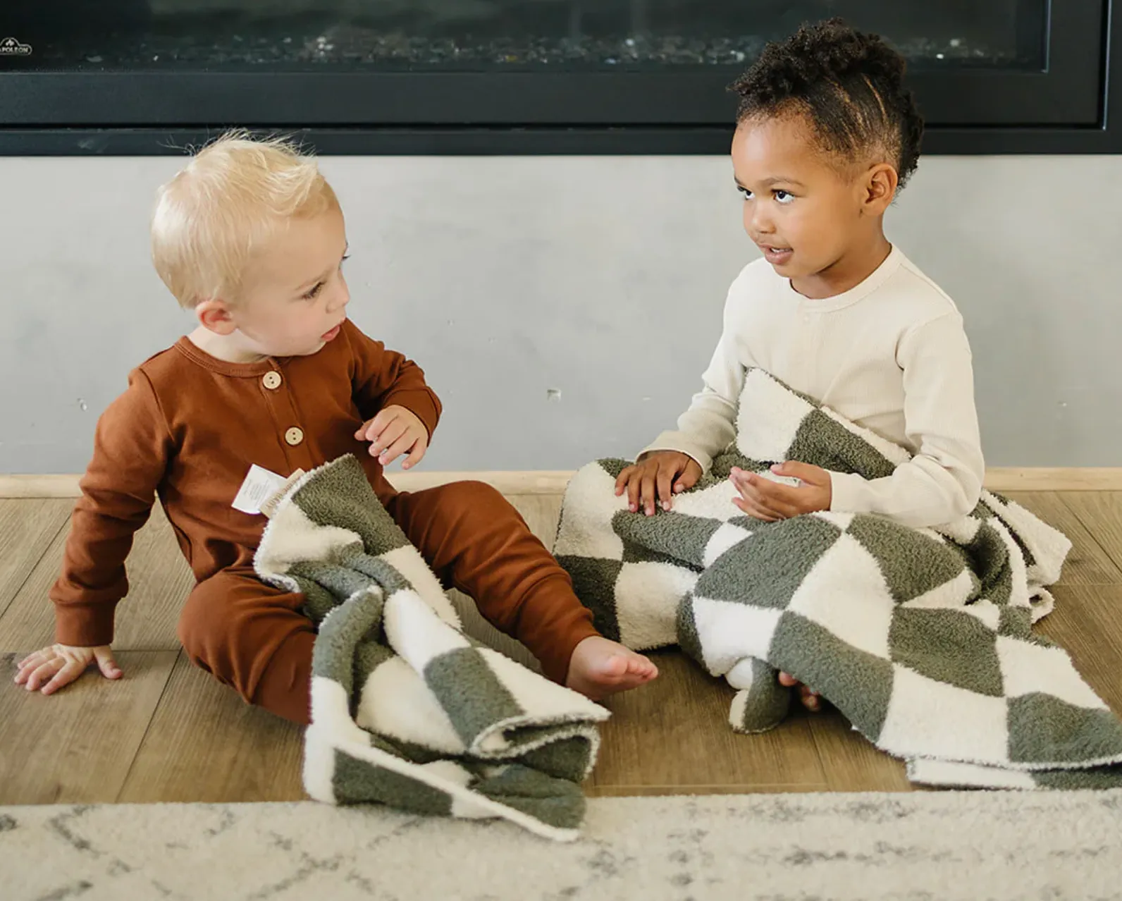 Mebie Baby - Plush Lovey Blanket in Green Checkers 15"x20"