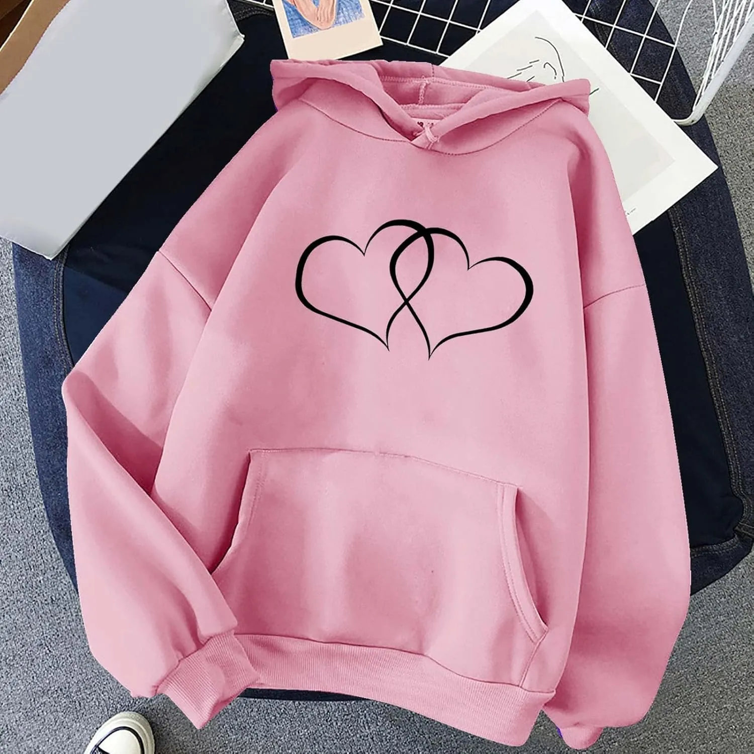 Women's Graphic Hoodies Heart Print Drawstring Long Sleeve Pocket Sweatshirt Oversized Fleece Pullover Tops
